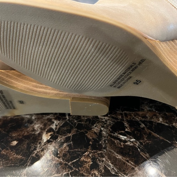 Sassy wedges to add to your Fall wardrobe! Brand new and never worn! - Picture 6 of 6